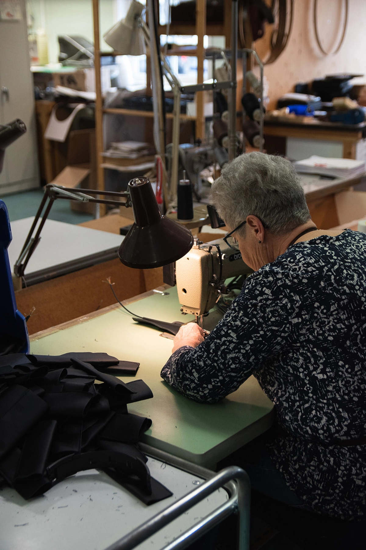 maska.se Drew No Buckle Belt - Cognac - Image 3 of 4