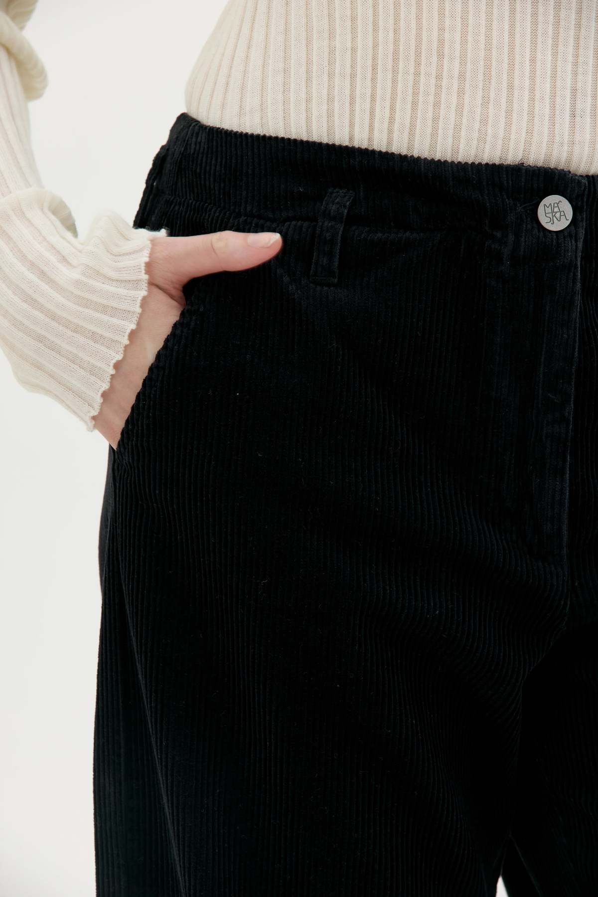 maska.se Lail Cropped Corduroy Trousers - Black - Image 3 of 3