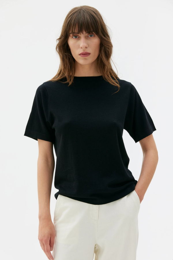 maska.se Malla Light Knitted T-Shirt Top - Black
