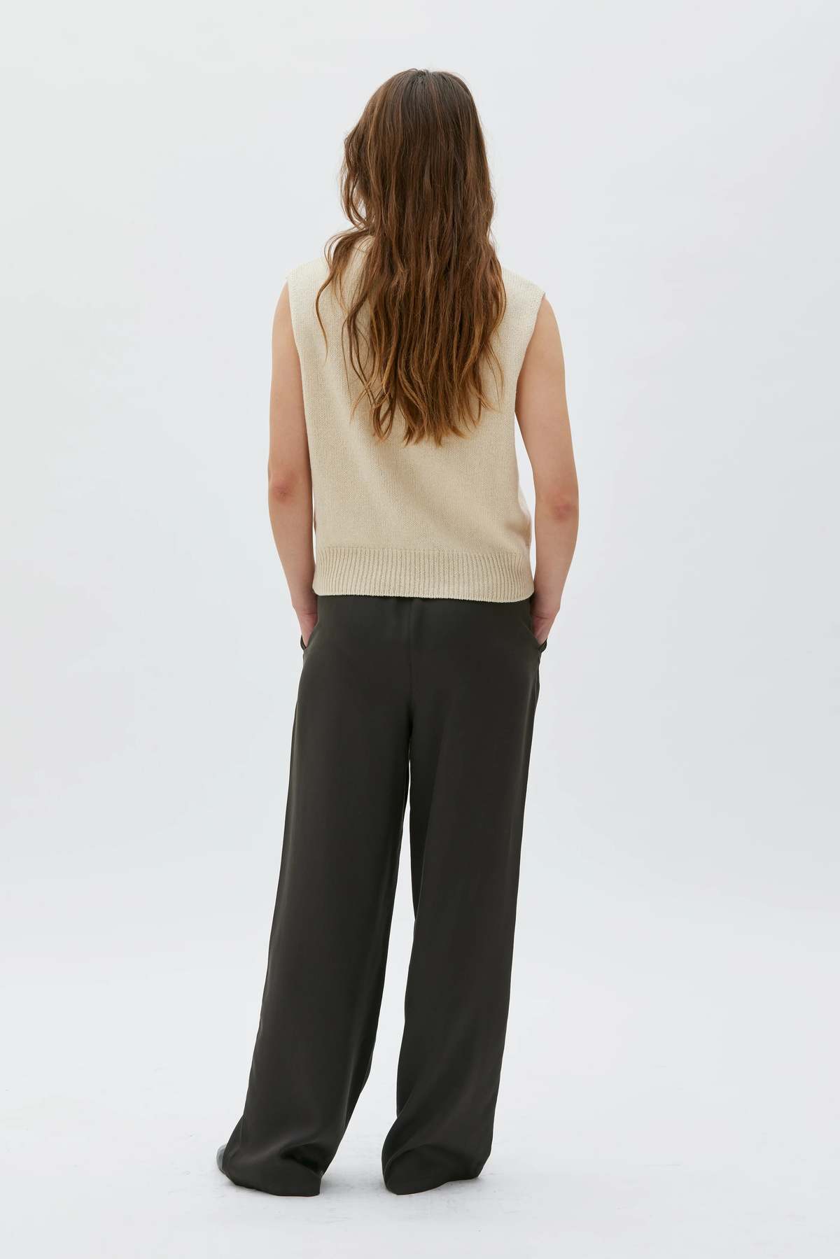 maska.se Nera Wool Cashmere Vest - Image 2 of 3