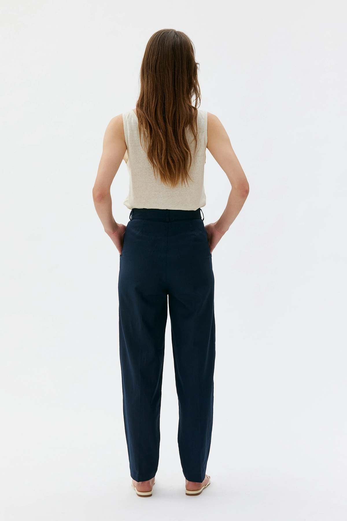 maska.se Vera Linen Trousers - Dark Blue - Image 3 of 3