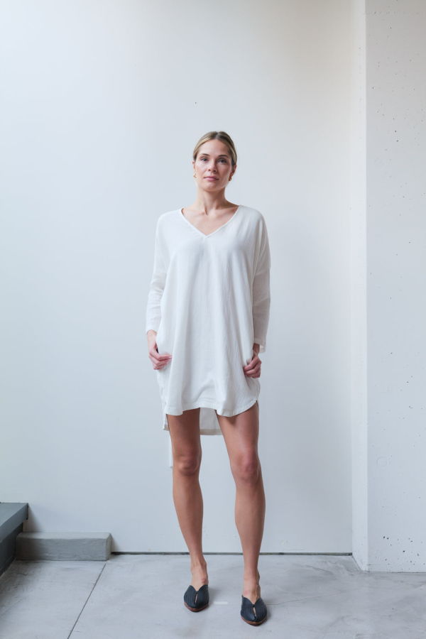 at Dawn. V-neck Relax Short Dress
