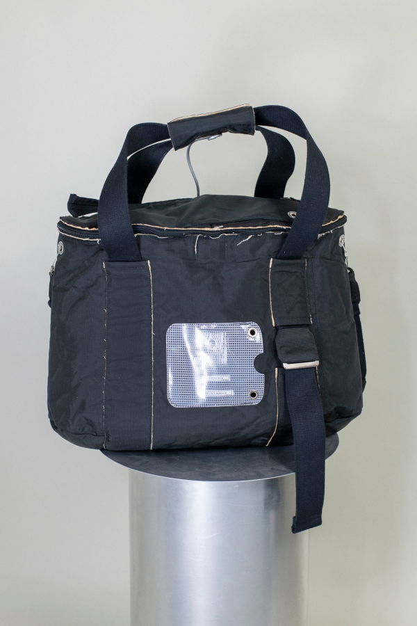 Middle Distance Pitcher Tote - Black