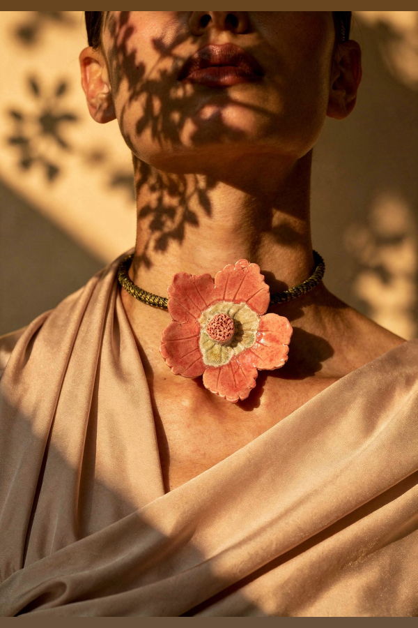 IKKIVI Flower Power Choker - Pink