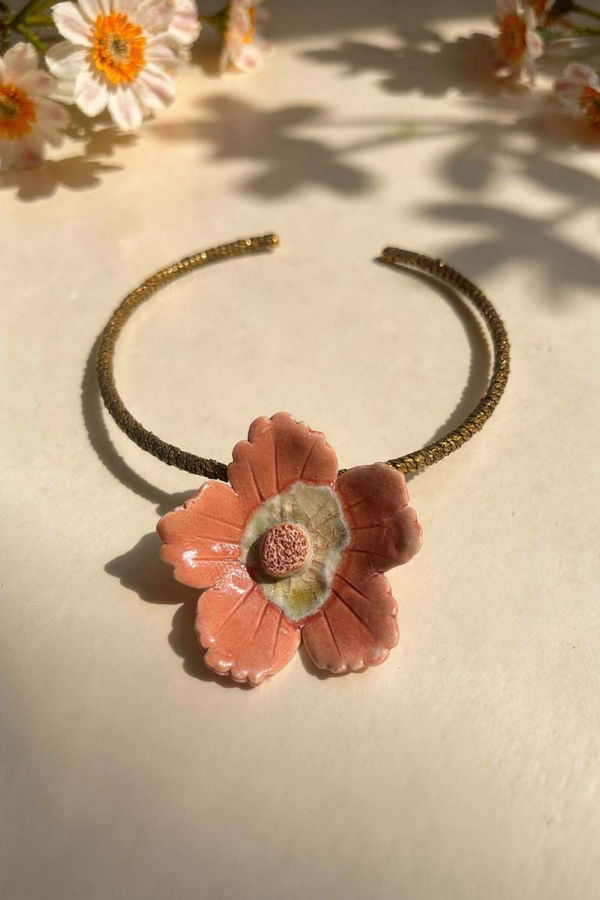 IKKIVI Flower Power Choker - Pink