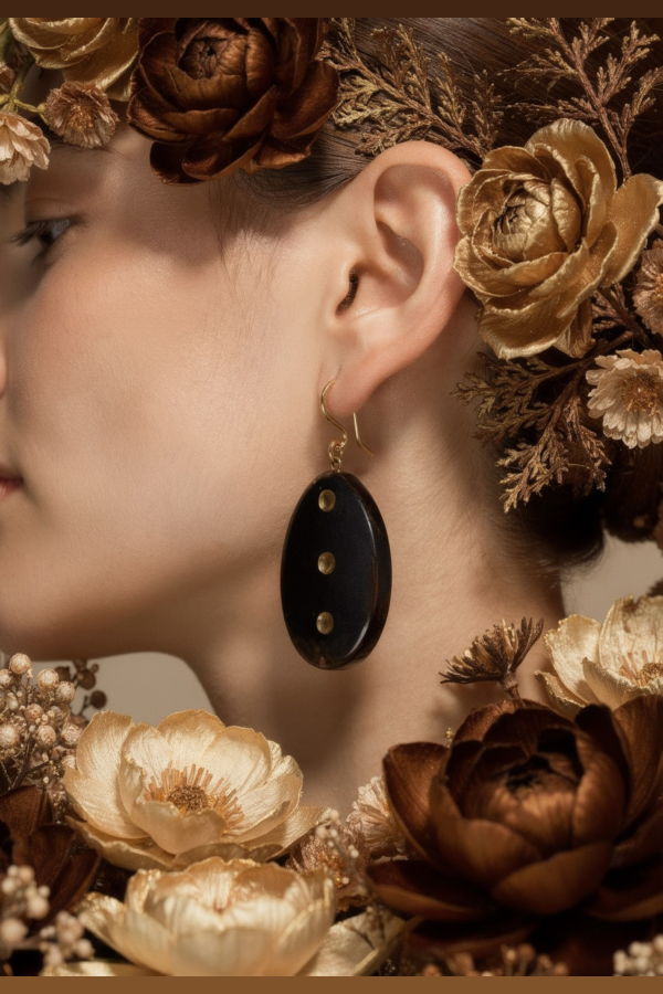 IKKIVI Pebble Wooden Earrings - Brown