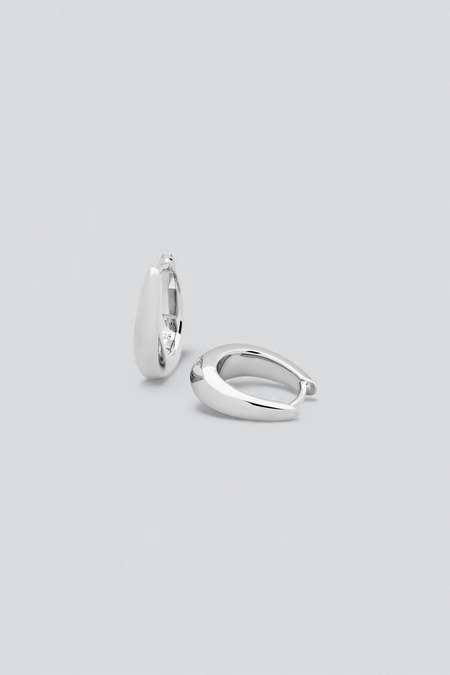 Tom Wood Small Oyster Hoops - Silver | Garmentory