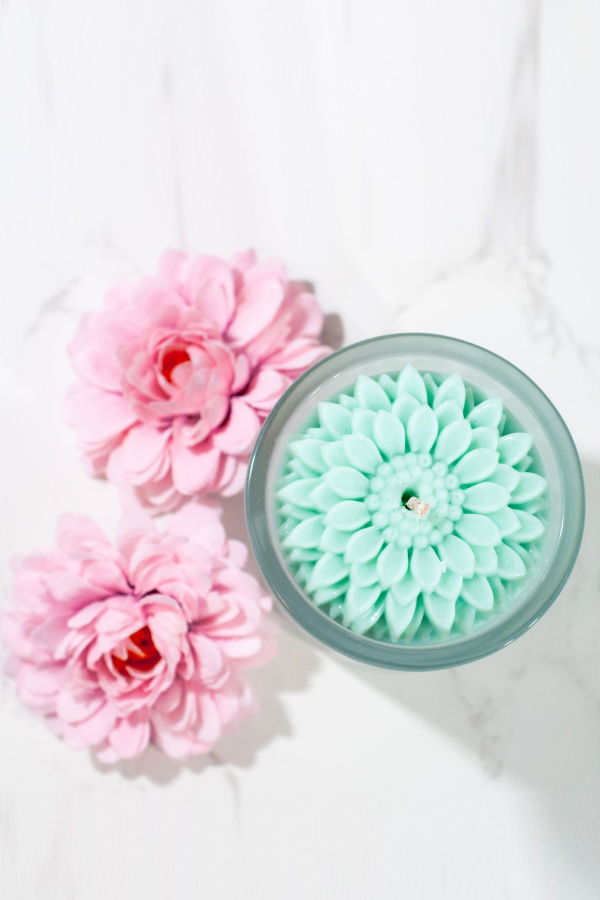 Multifaceted Artisan Candles Dahlia Flower Candle