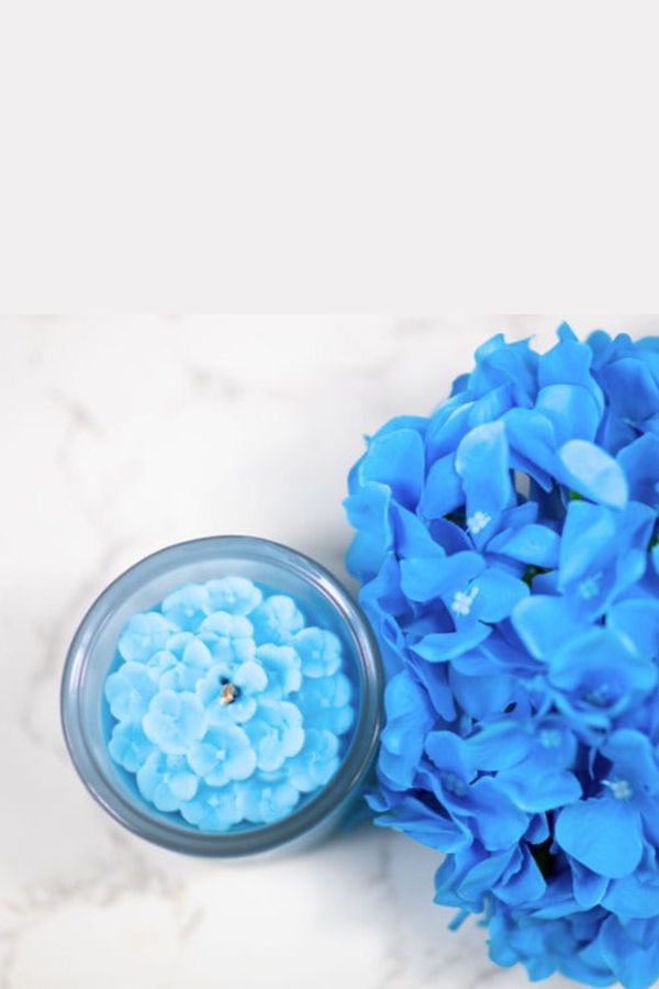 Multifaceted Artisan Candles Hydrangea Flower Candle