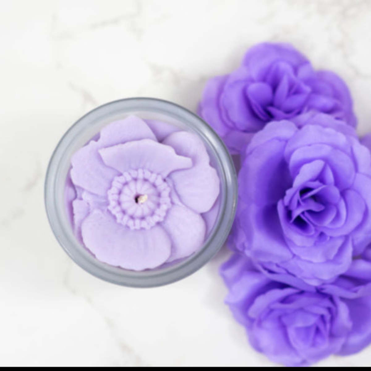 Multifaceted Artisan Candles Poppy Flower Candle - Image 2 of 5