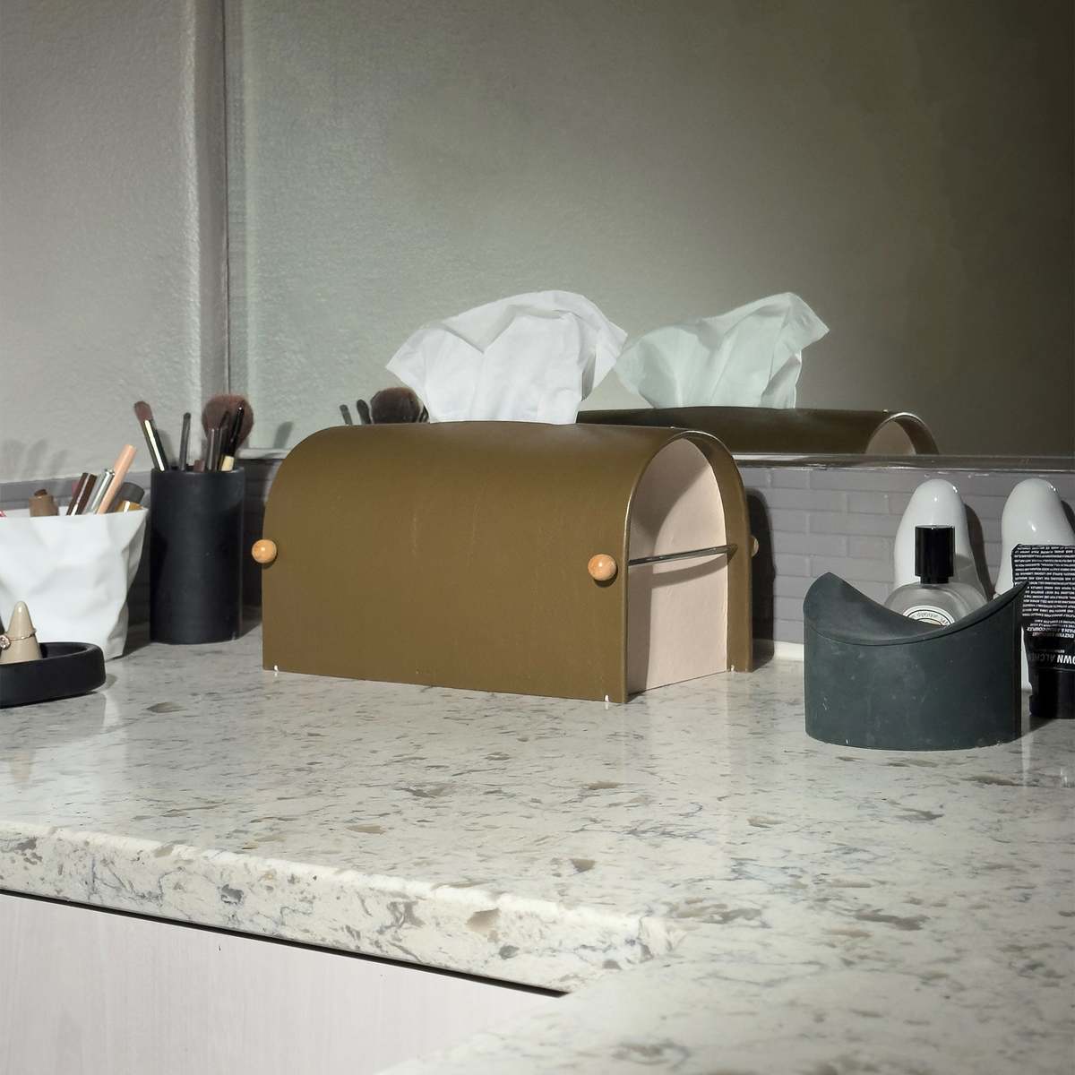 Dotlinesurface Arch L - Caper - Image 8 of 11