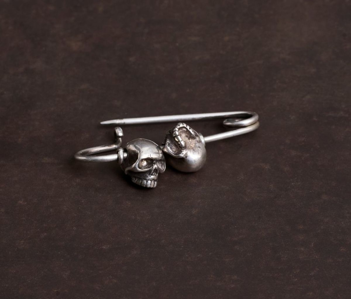 Werkstatt Munchen Pin / Two Skulls Necklace - Image 2 of 3