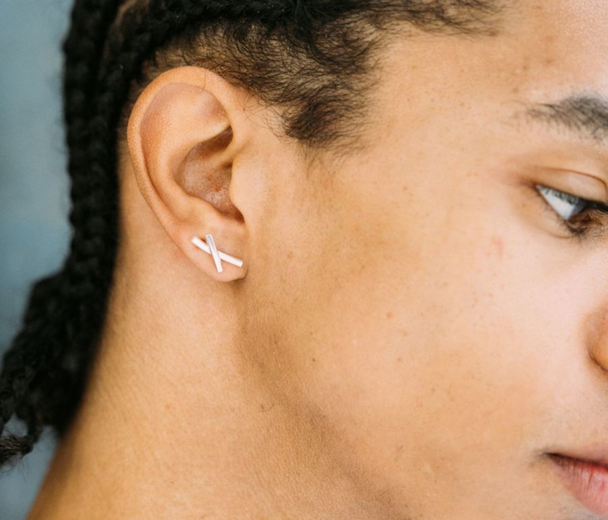 Werkstatt Munchen Studs / Embrace Earrings - Image 5 of 5