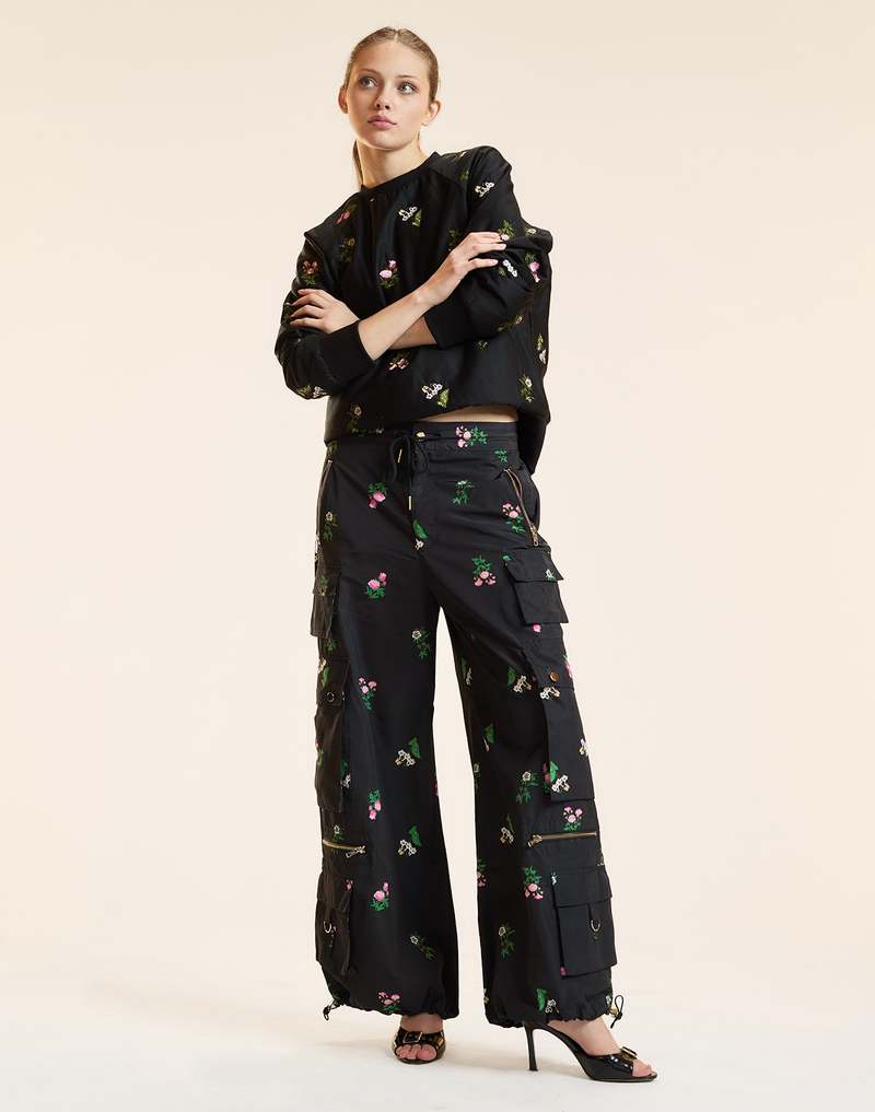 Cynthia Rowley Bouquet Printed Cargo Pants - Black Floral