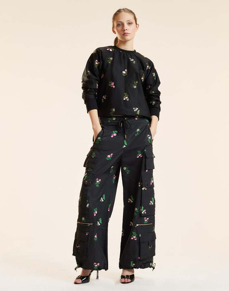 Cynthia Rowley Bouquet Printed Cargo Pants - Black Floral