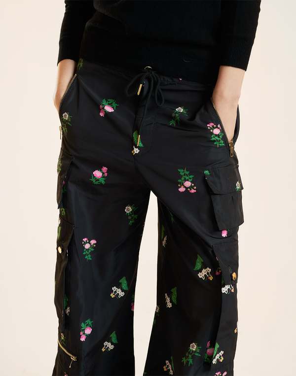 Cynthia Rowley Bouquet Printed Cargo Pants - Black Floral