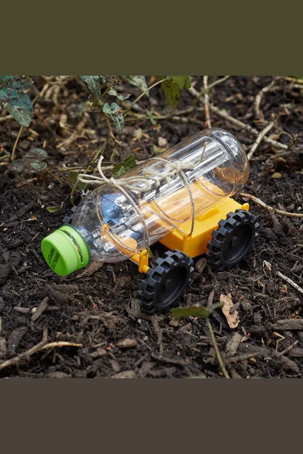 Huckleberry by Kikkerland Make Your Own Car Toy