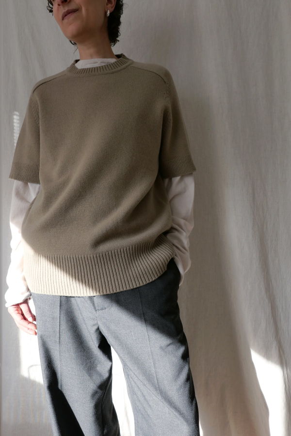 Extreme Cashmere N°454 Scott Short Sleeve Sweater - Dust