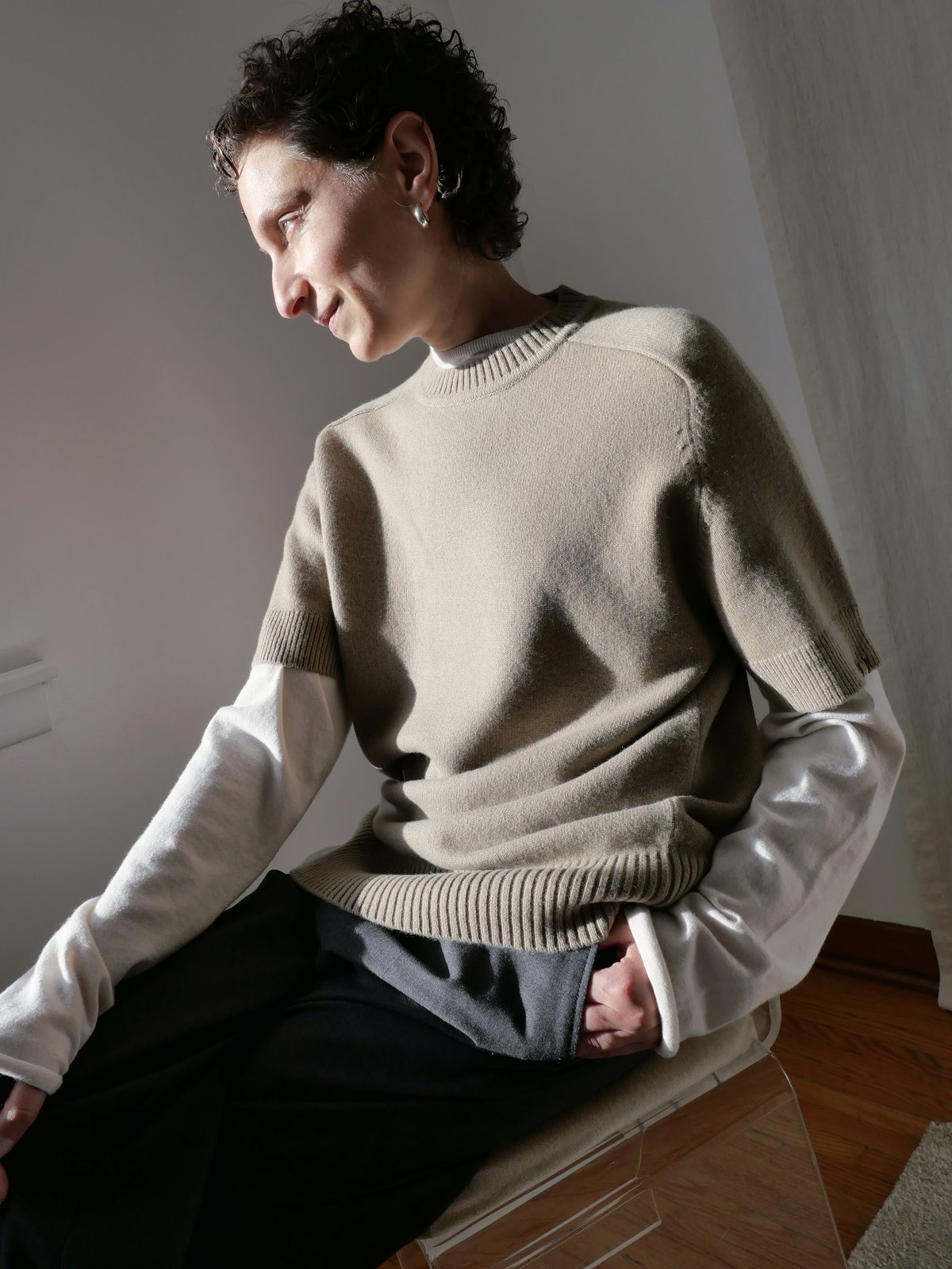 Extreme Cashmere N°454 Scott Short Sleeve Sweater - Dust - Image 5 of 5