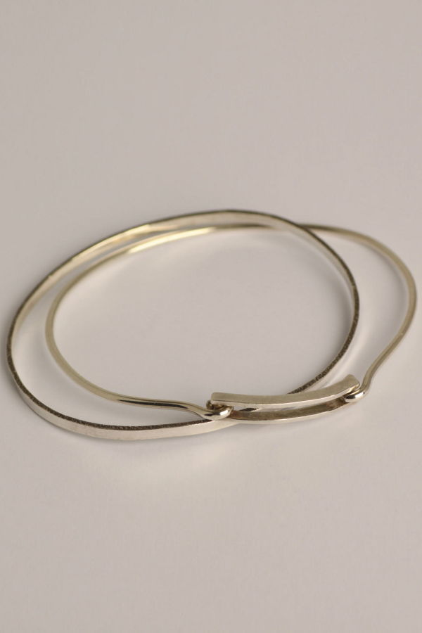 iolom Double Loop Bangle - Silver