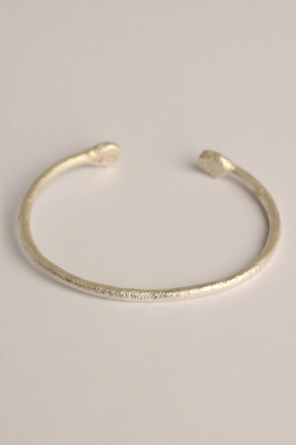 iolom Tree Branch Bangle - Mat White