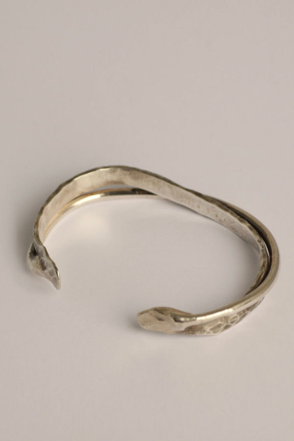 iolom Tsuchime & Plain Bangle - Silver