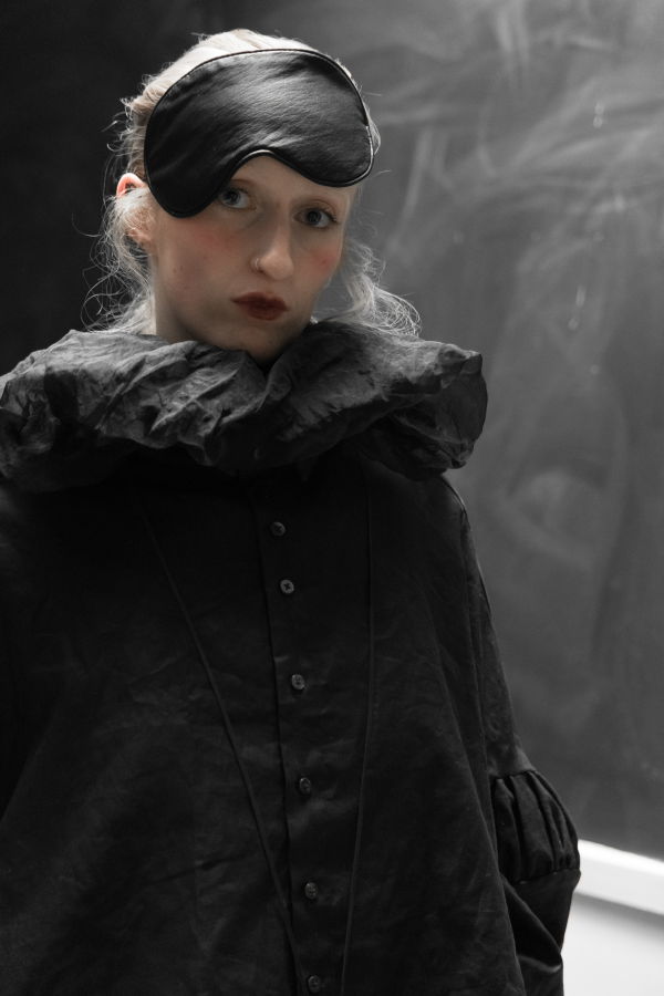 Lela Jacobs Pierrot Crop Shirt