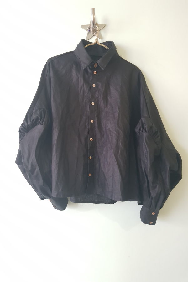 Lela Jacobs Pierrot Crop Shirt