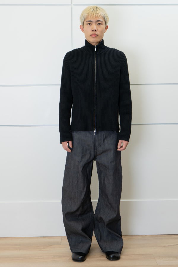 INSAIT Fade Zipper Sweater