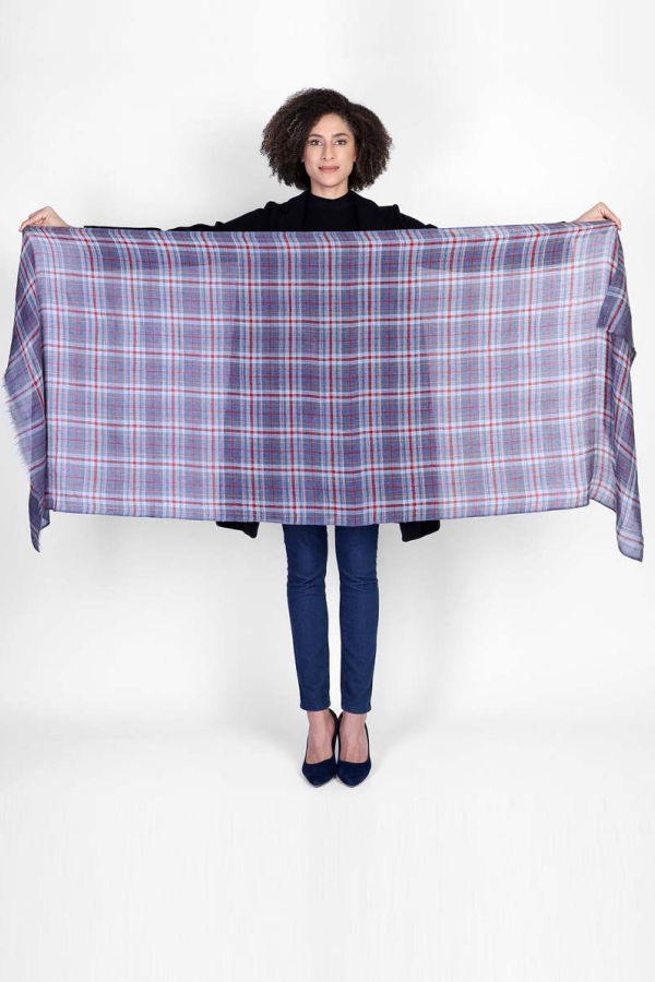Vismaya Plaid Scarf