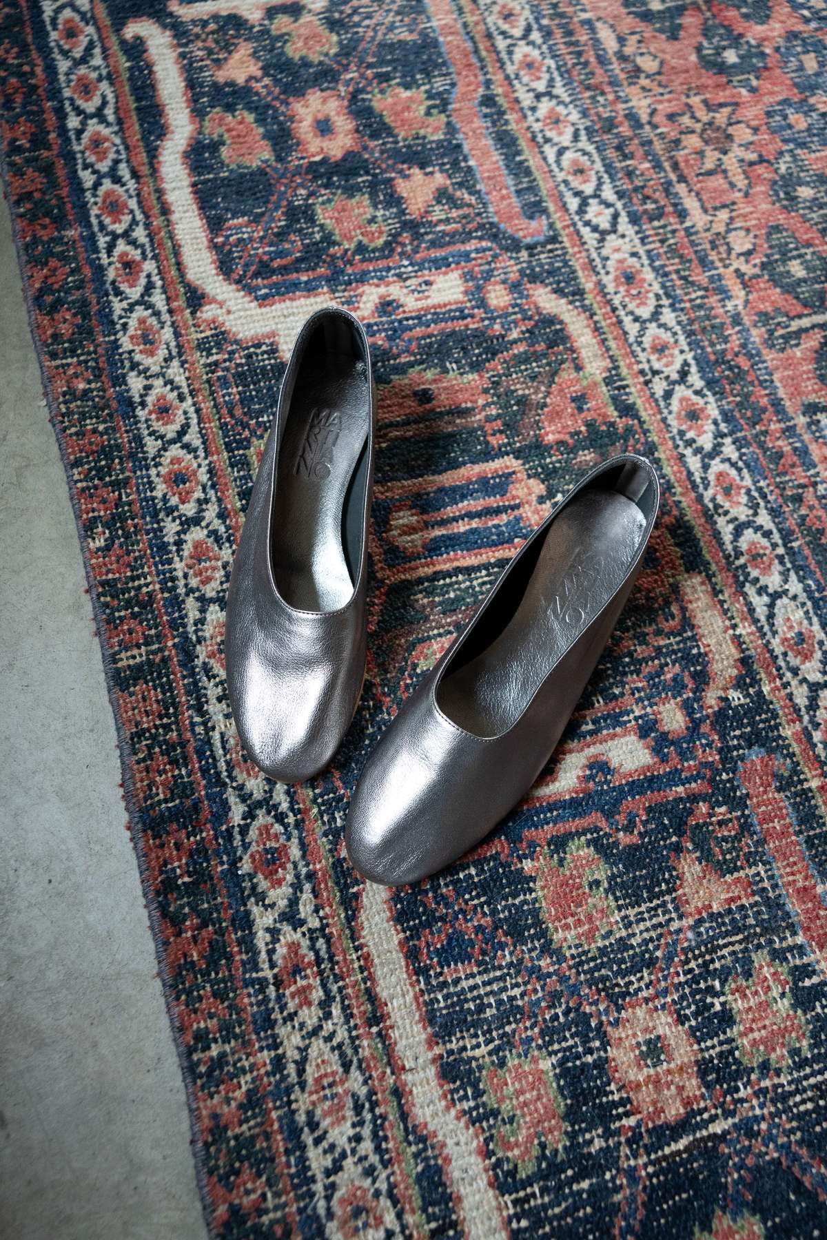 Martiniano Glove Shoe Flat - Pewter - Image 1 of 2