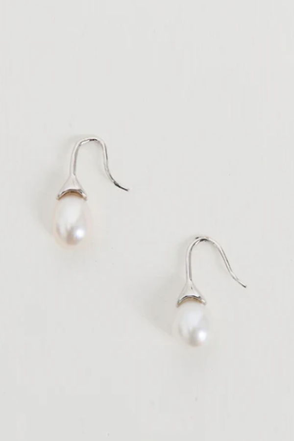Heaven Mayhem Odette Pearl Earrings