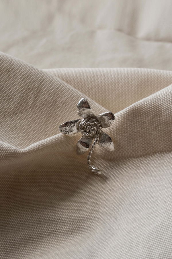 Shannen Young Flower Braid Single Earring - Silver