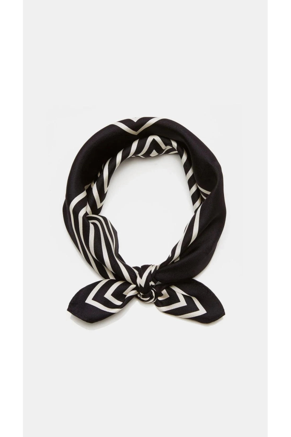 lescarf No. 16 Scarf - Black & Cream