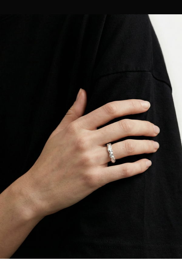 llayers Distortion Ring