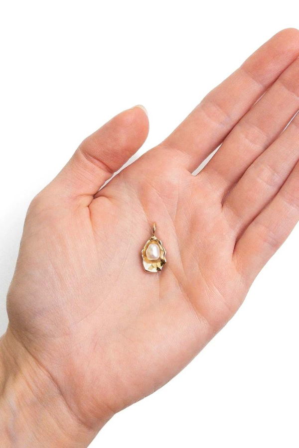 Rokosz Jewelry Oyster with Pearl Charm