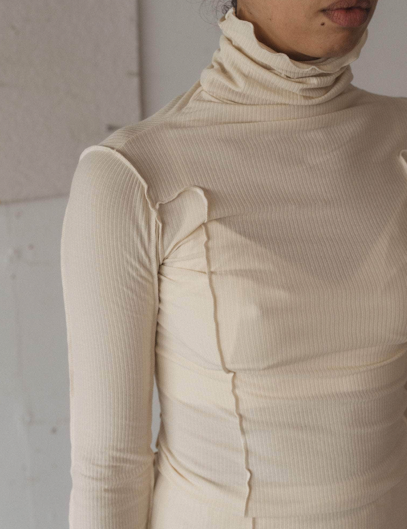 Baserange Omato Turtleneck