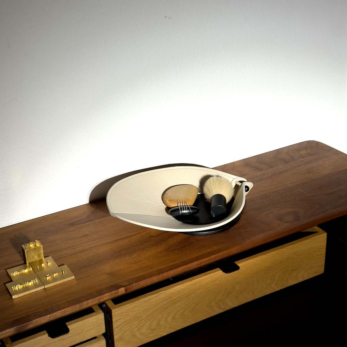 Dotlinesurface 017-1 Leaf S Valet Tray - Image 9 of 13