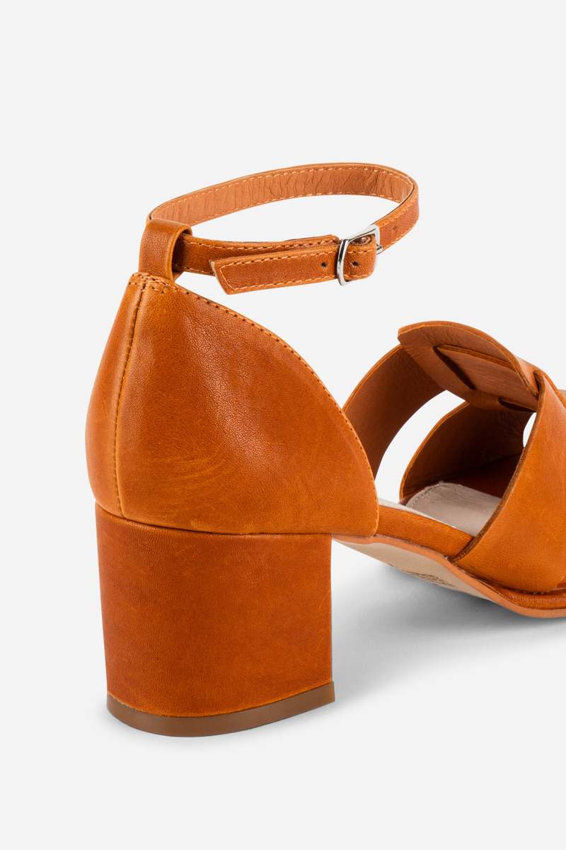 INTENTIONALLY __________. April Leather Fisherman Heel - Whiskey