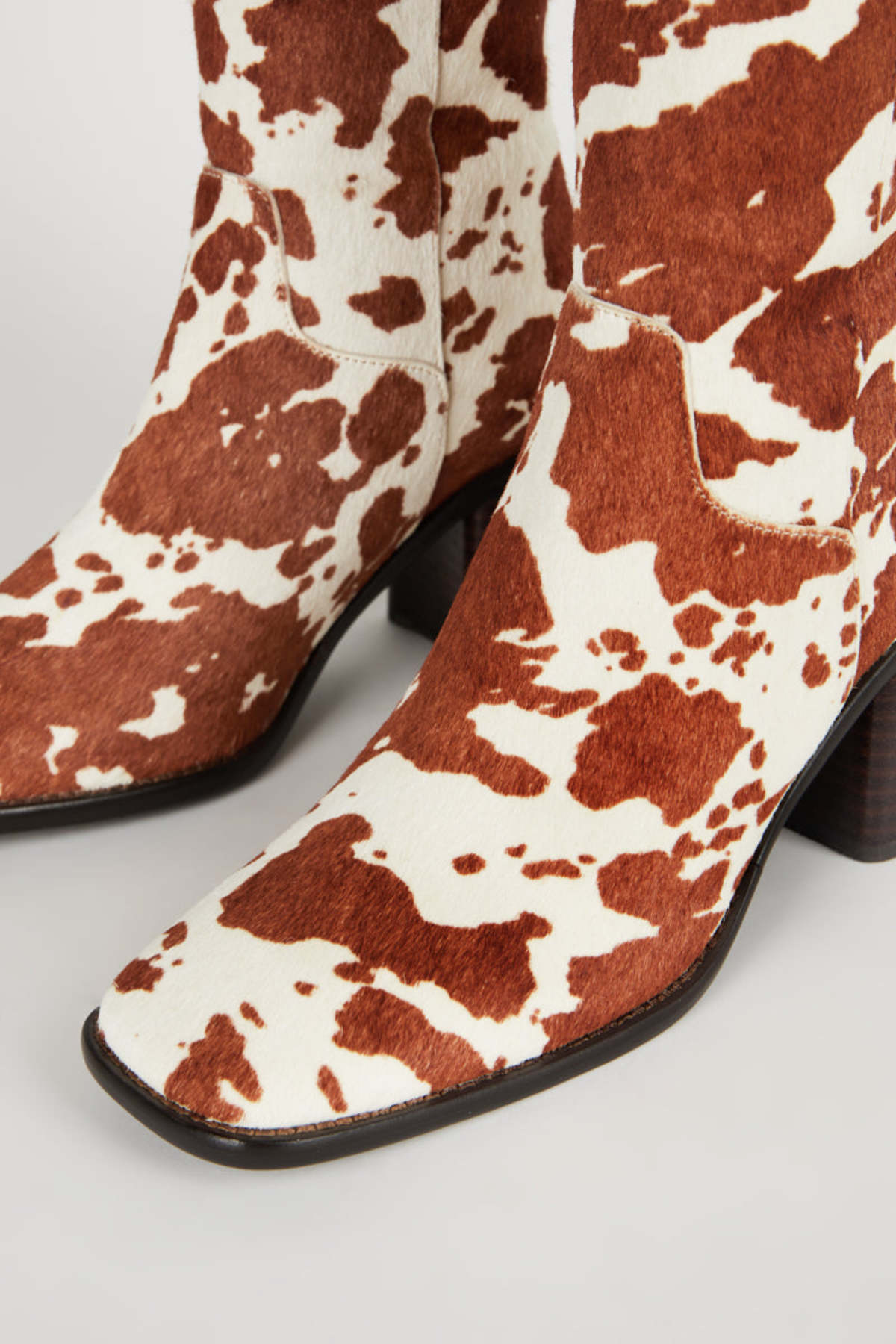 "INTENTIONALLY __________." PG BOOT - MOO/MOO BROWN/TAUPE - Image 8 of 11