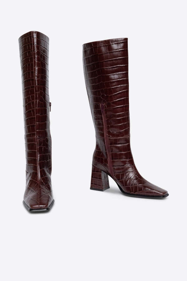 "INTENTIONALLY __________." TGIF KNEE HIGH BOOT - MAROON/BLACK