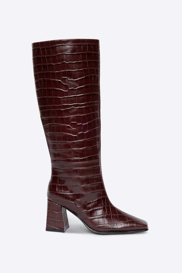 "INTENTIONALLY __________." TGIF KNEE HIGH BOOT - MAROON/BLACK