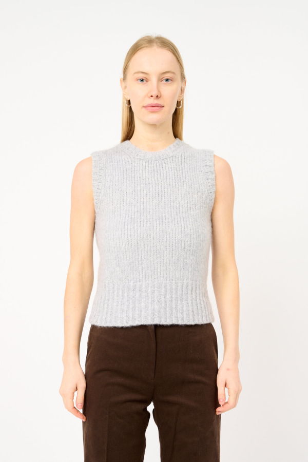 ISSUE TWELVE The Igloo Vest - Grey