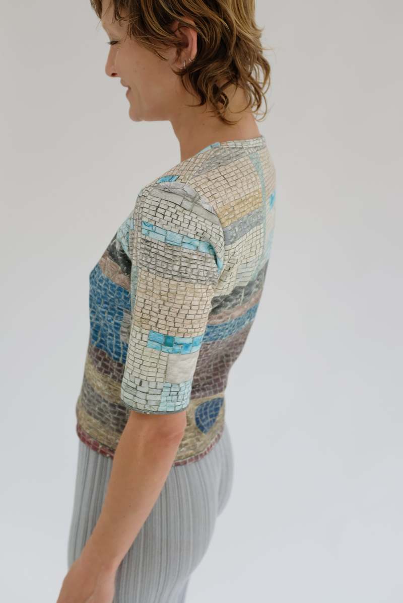 Beklina Scoop Iceland Mural Tee - Petal