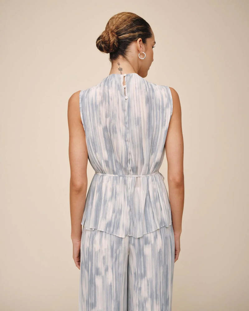 Bella Dahl Mock Neck Top With Tie Belt Top