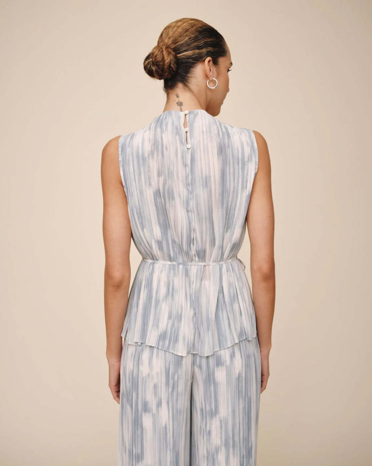 Bella Dahl Mock Neck Top With Tie Belt Top - Image 3 of 5