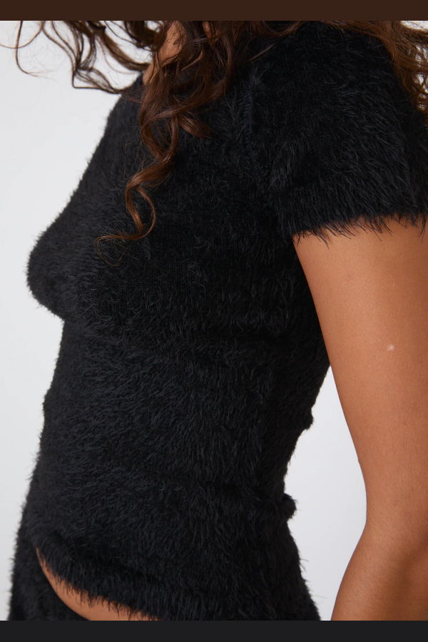 PEACHY DEN Chloe Fuzzy Knit Top