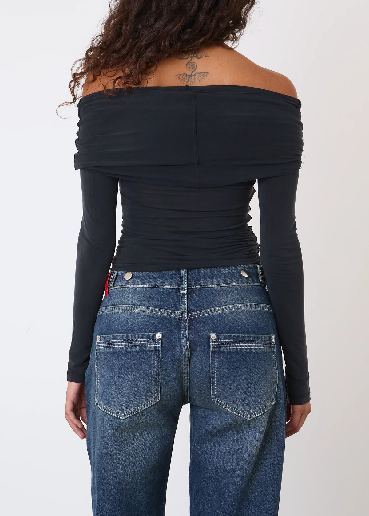 PEACHY DEN Kylie Cold Shoulder Top - Graphite - Image 3 of 4