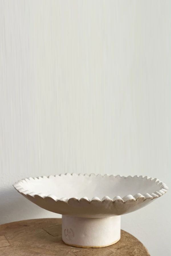 Salto Scalloped Pedestal Bowls