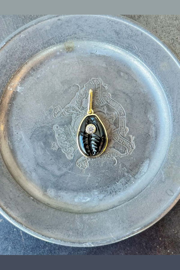 Thatch Cowrie Onyx Charm